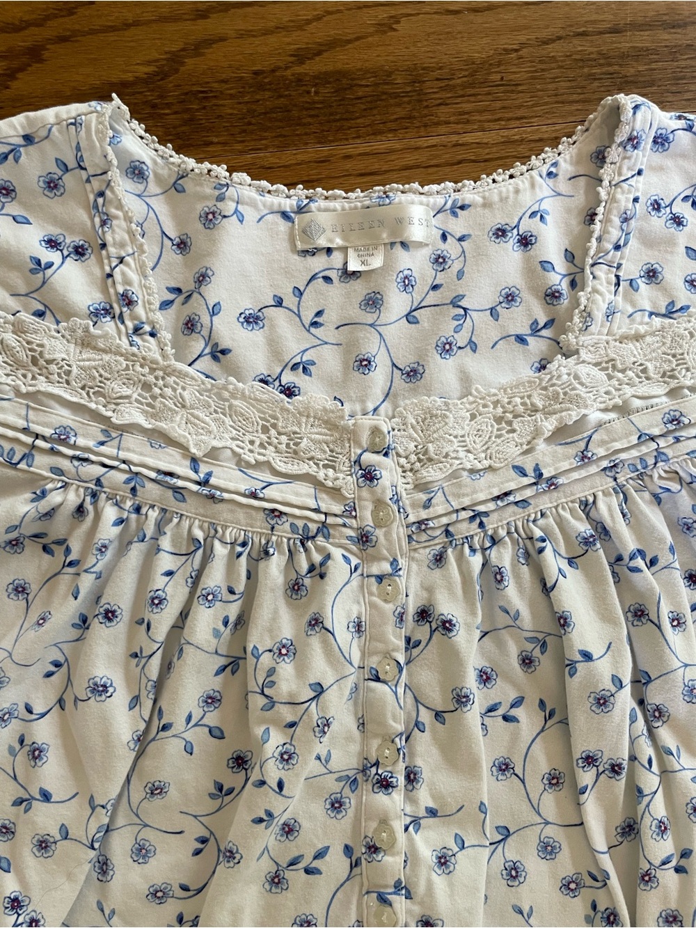 Eileen West Cotton Blue Floral Lace Yoke Nightgown Cottagecore Size XL Grandma - Picture 10 of 10